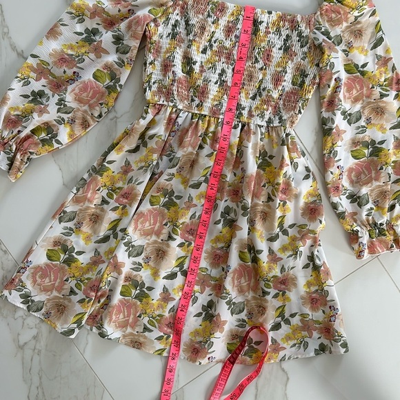 Floral smocked dress on or off shoulder NEW Size Small S Boho Chic Bohemian - Picture 6 of 8